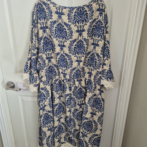 BloomChic Blue and Cream Long Sleeve Dress - Picture 4 of 5